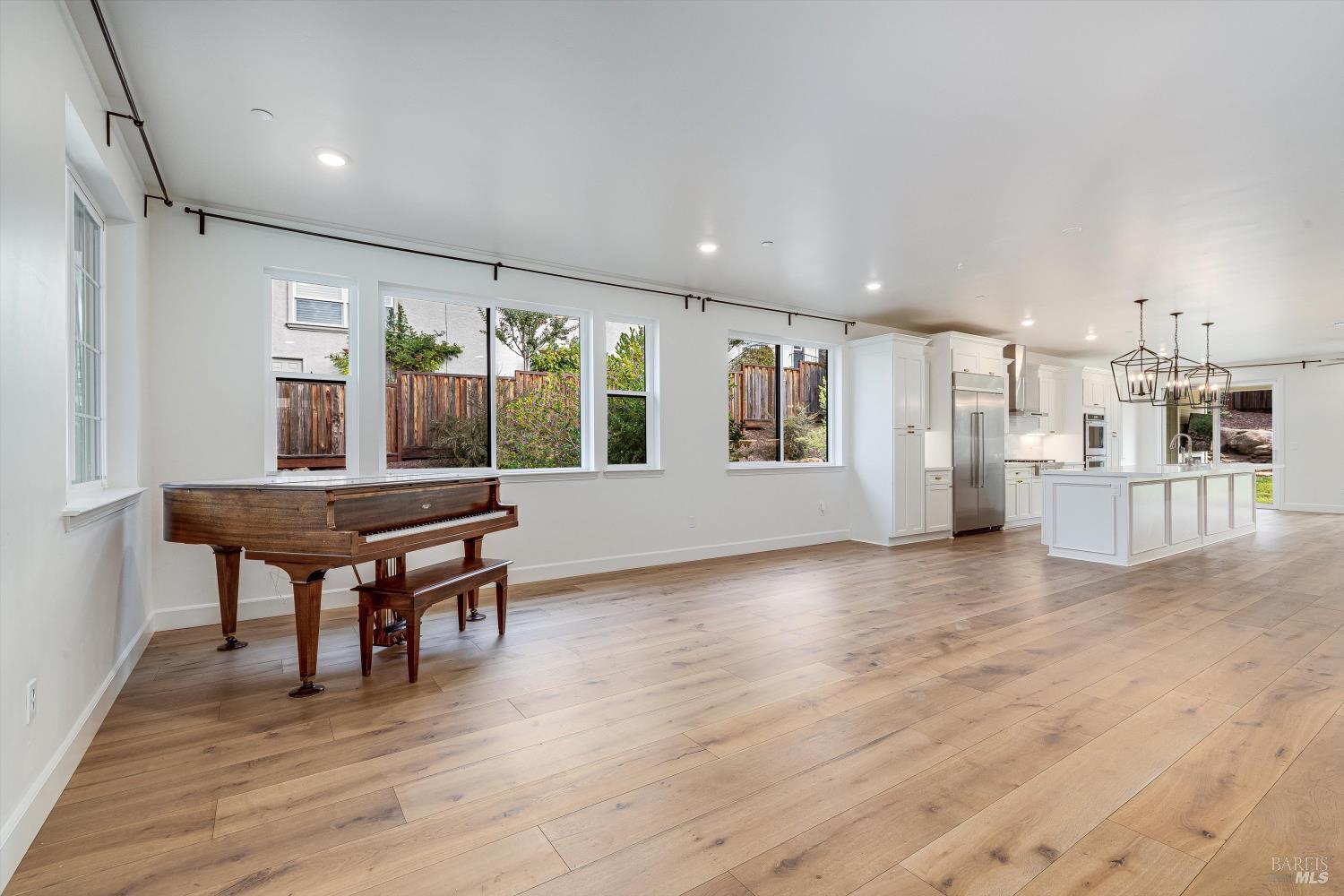 Detail Gallery Image 23 of 87 For 1980 Bent Tree Pl, Santa Rosa,  CA 95404 - 4 Beds | 3 Baths