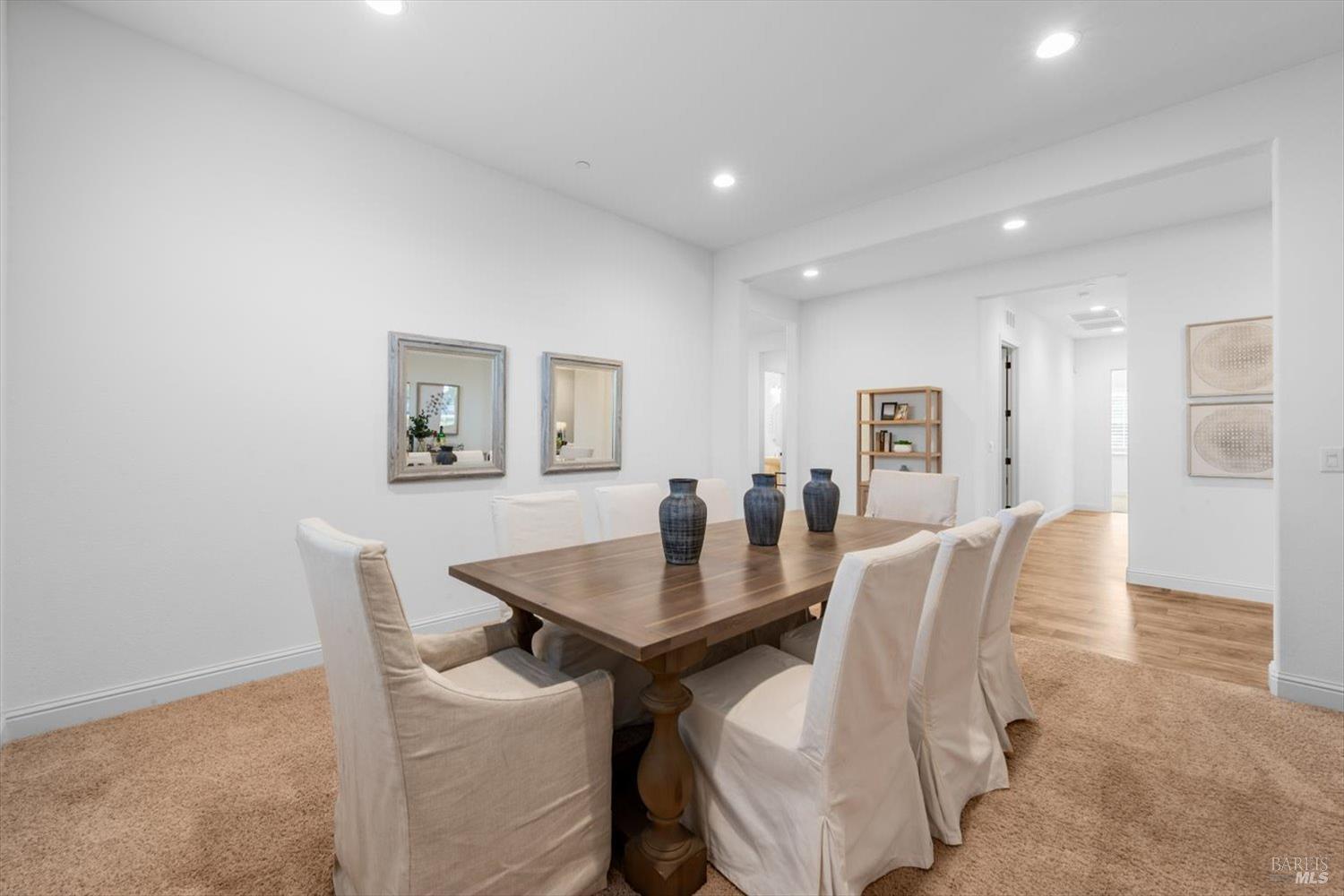 Detail Gallery Image 18 of 97 For 6012 Peacock Ct, Vacaville,  CA 95688 - 3 Beds | 3/1 Baths