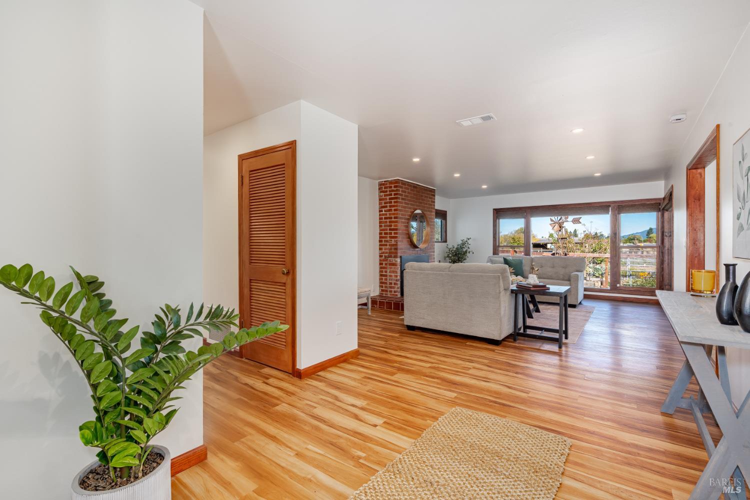 Detail Gallery Image 7 of 78 For 505 E Railroad Ave, Cotati,  CA 94931 - 4 Beds | 2 Baths