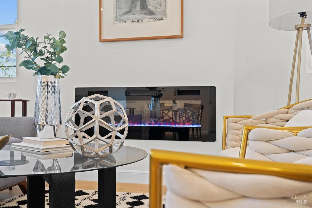 Detail Gallery Image 6 of 38 For 121 La Brea St, Vallejo,  CA 94591 - 3 Beds | 2 Baths