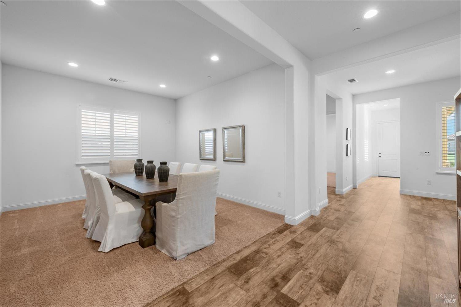 Detail Gallery Image 14 of 97 For 6012 Peacock Ct, Vacaville,  CA 95688 - 3 Beds | 3/1 Baths