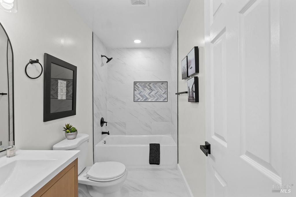Detail Gallery Image 20 of 38 For 121 La Brea St, Vallejo,  CA 94591 - 3 Beds | 2 Baths