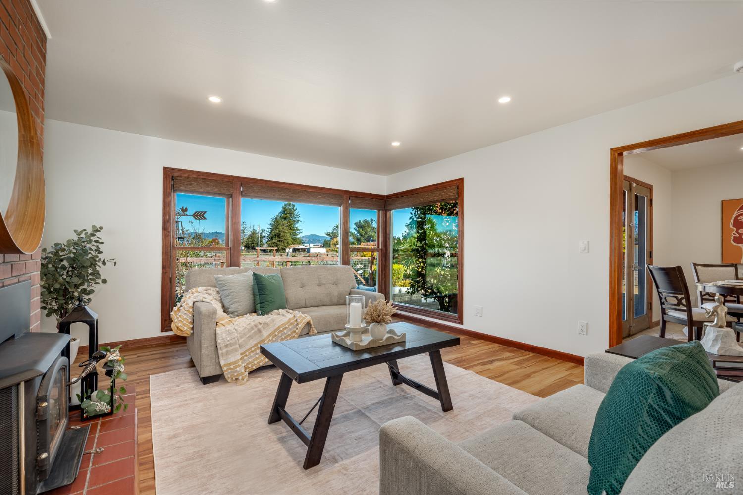 Detail Gallery Image 12 of 78 For 505 E Railroad Ave, Cotati,  CA 94931 - 4 Beds | 2 Baths