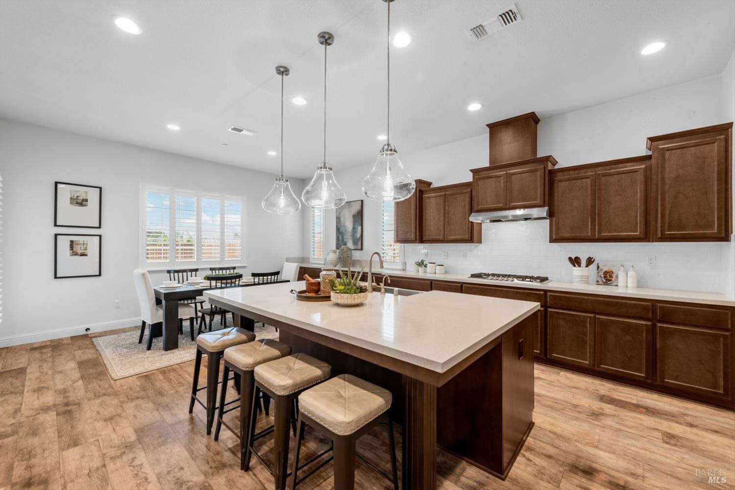 Detail Gallery Image 36 of 97 For 6012 Peacock Ct, Vacaville,  CA 95688 - 3 Beds | 3/1 Baths