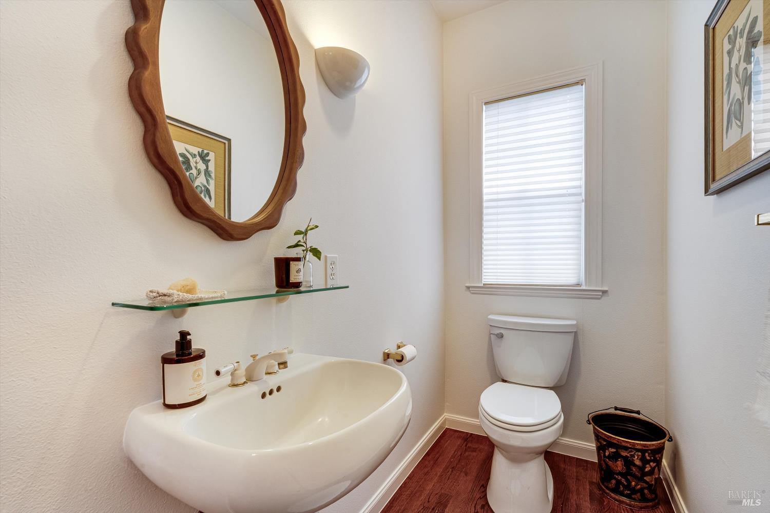 Detail Gallery Image 6 of 36 For 760 5th St, Sonoma,  CA 95476 - 3 Beds | 2/1 Baths