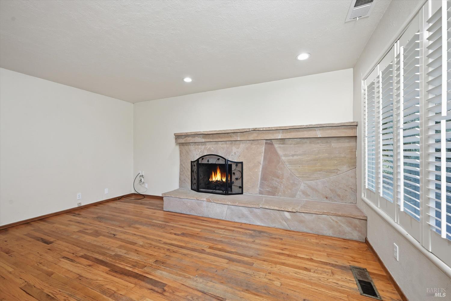 Detail Gallery Image 15 of 44 For 9225 Clyde Ave, Kenwood,  CA 95452 - 2 Beds | 2 Baths