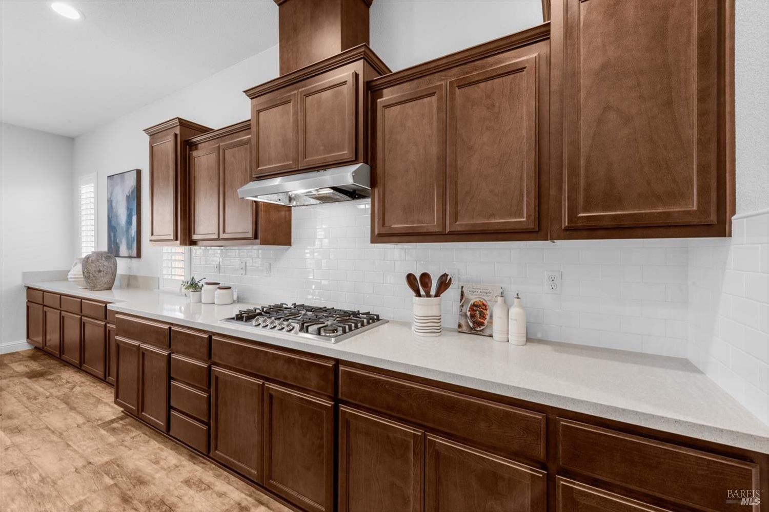 Detail Gallery Image 37 of 97 For 6012 Peacock Ct, Vacaville,  CA 95688 - 3 Beds | 3/1 Baths