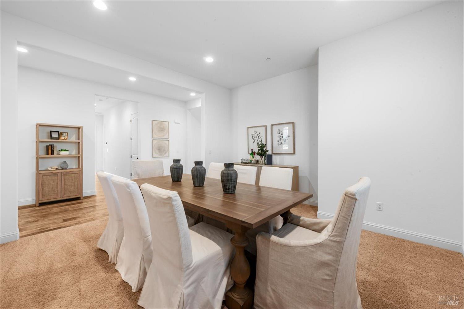 Detail Gallery Image 15 of 97 For 6012 Peacock Ct, Vacaville,  CA 95688 - 3 Beds | 3/1 Baths