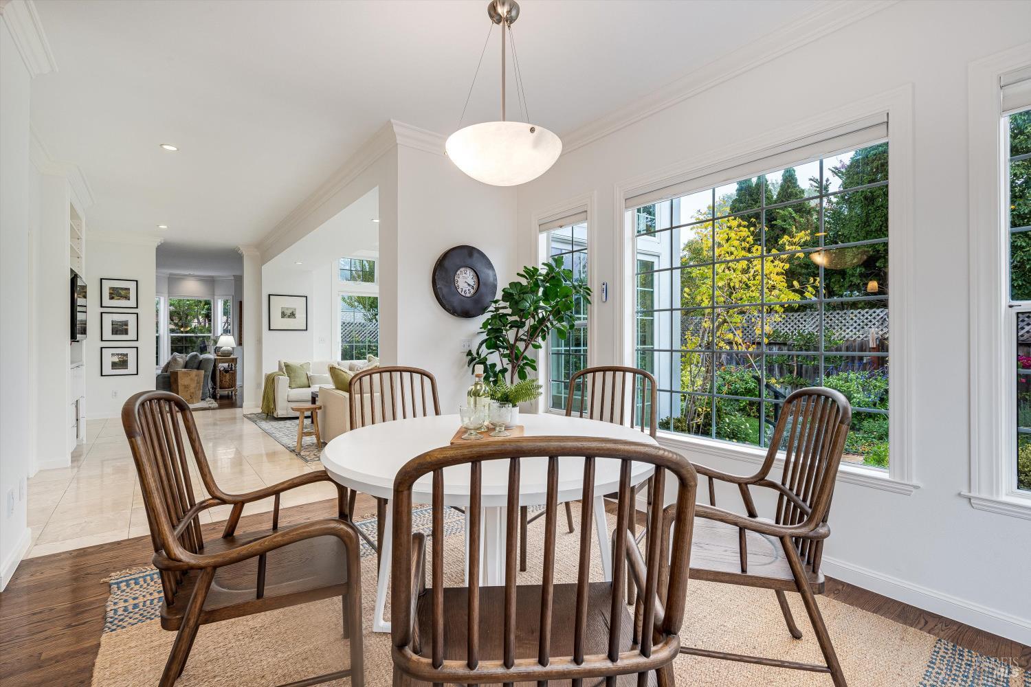 Detail Gallery Image 12 of 36 For 760 5th St, Sonoma,  CA 95476 - 3 Beds | 2/1 Baths