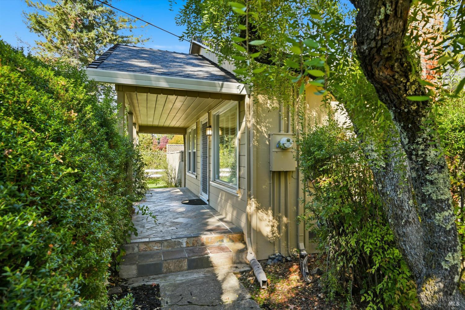 Detail Gallery Image 5 of 44 For 9225 Clyde Ave, Kenwood,  CA 95452 - 2 Beds | 2 Baths