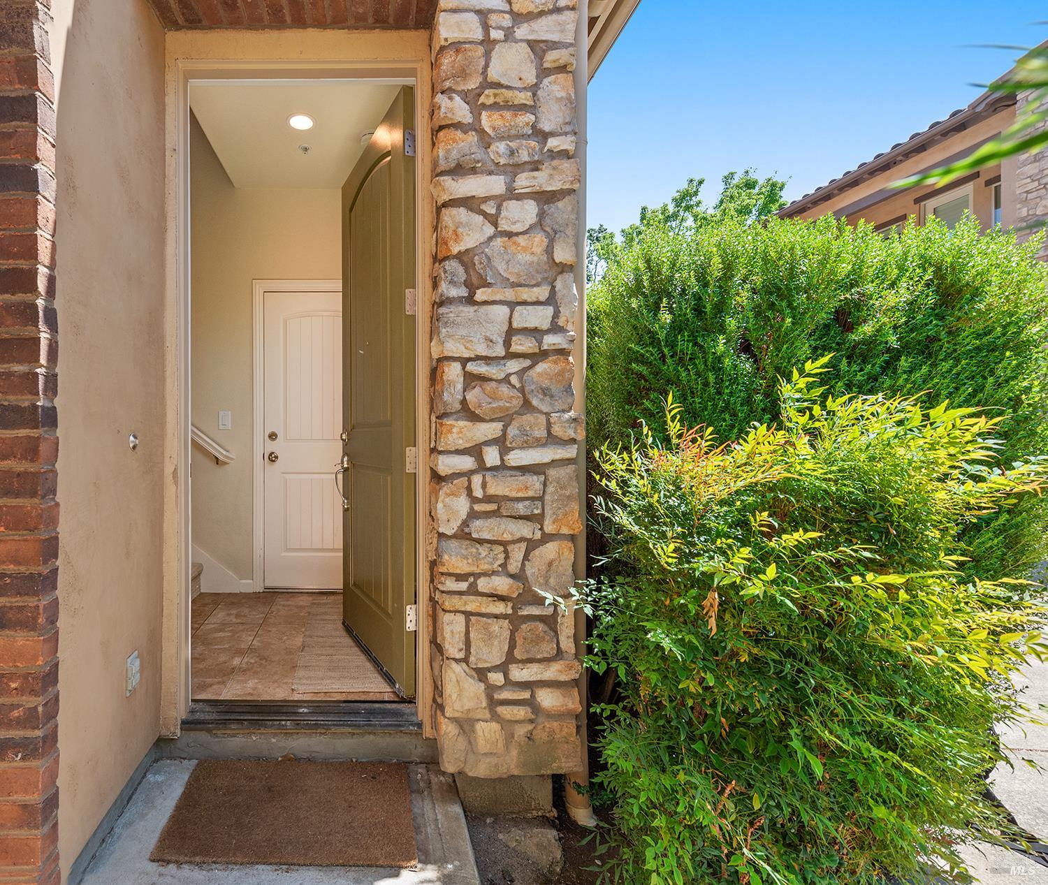 Front Image Thumbnail for BA325095886