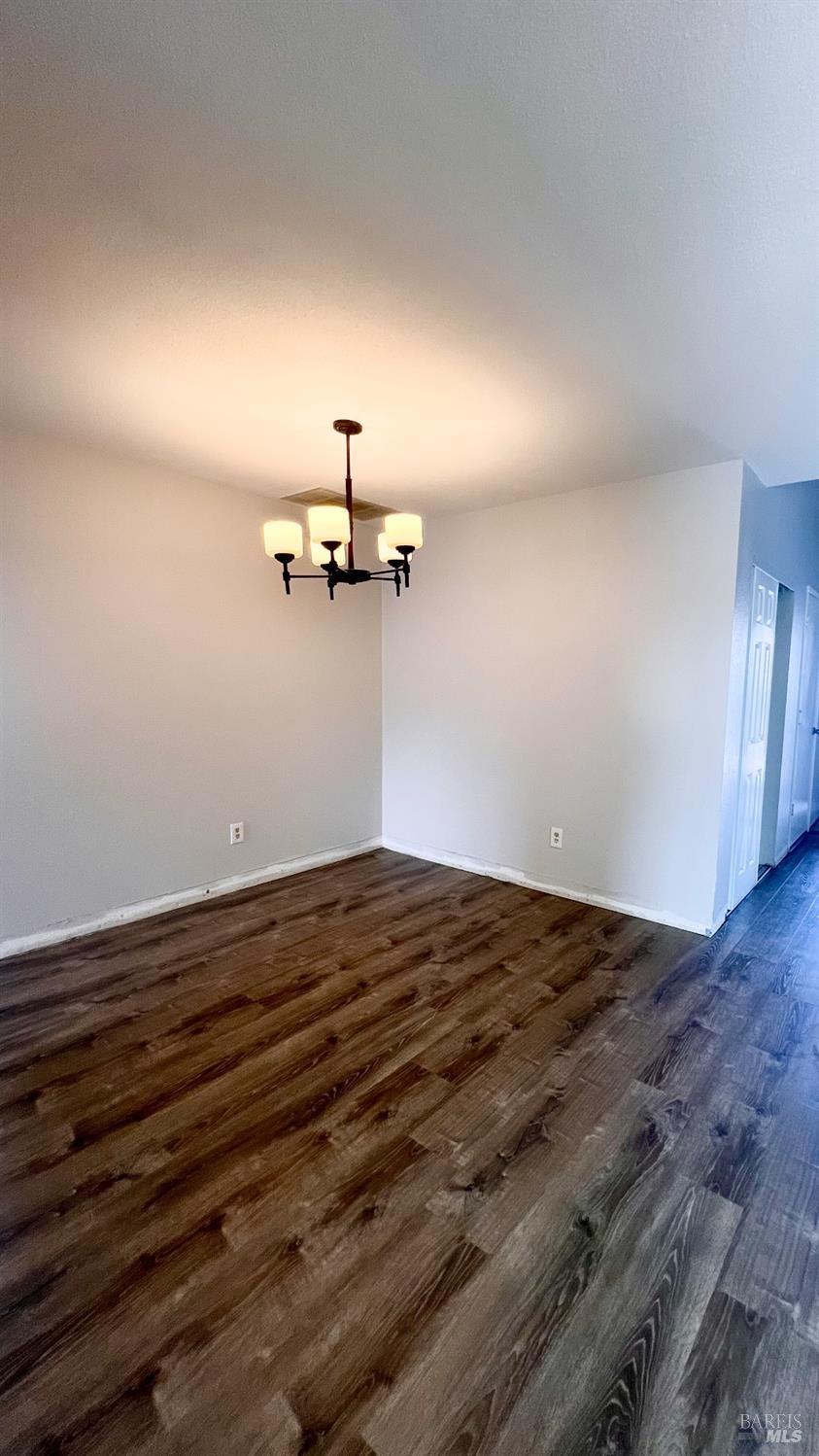 Detail Gallery Image 14 of 25 For 1569 Golf Course Dr, Rohnert Park,  CA 94928 - 3 Beds | 2 Baths