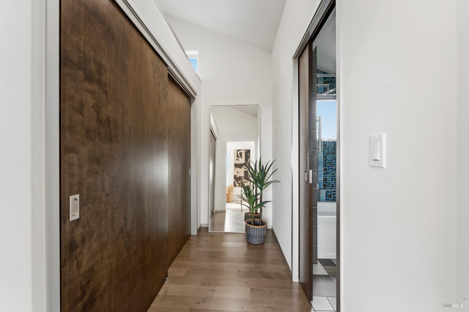 Detail Gallery Image 23 of 88 For 732 Keller Ct, Petaluma,  CA 94952 - 2 Beds | 2/1 Baths