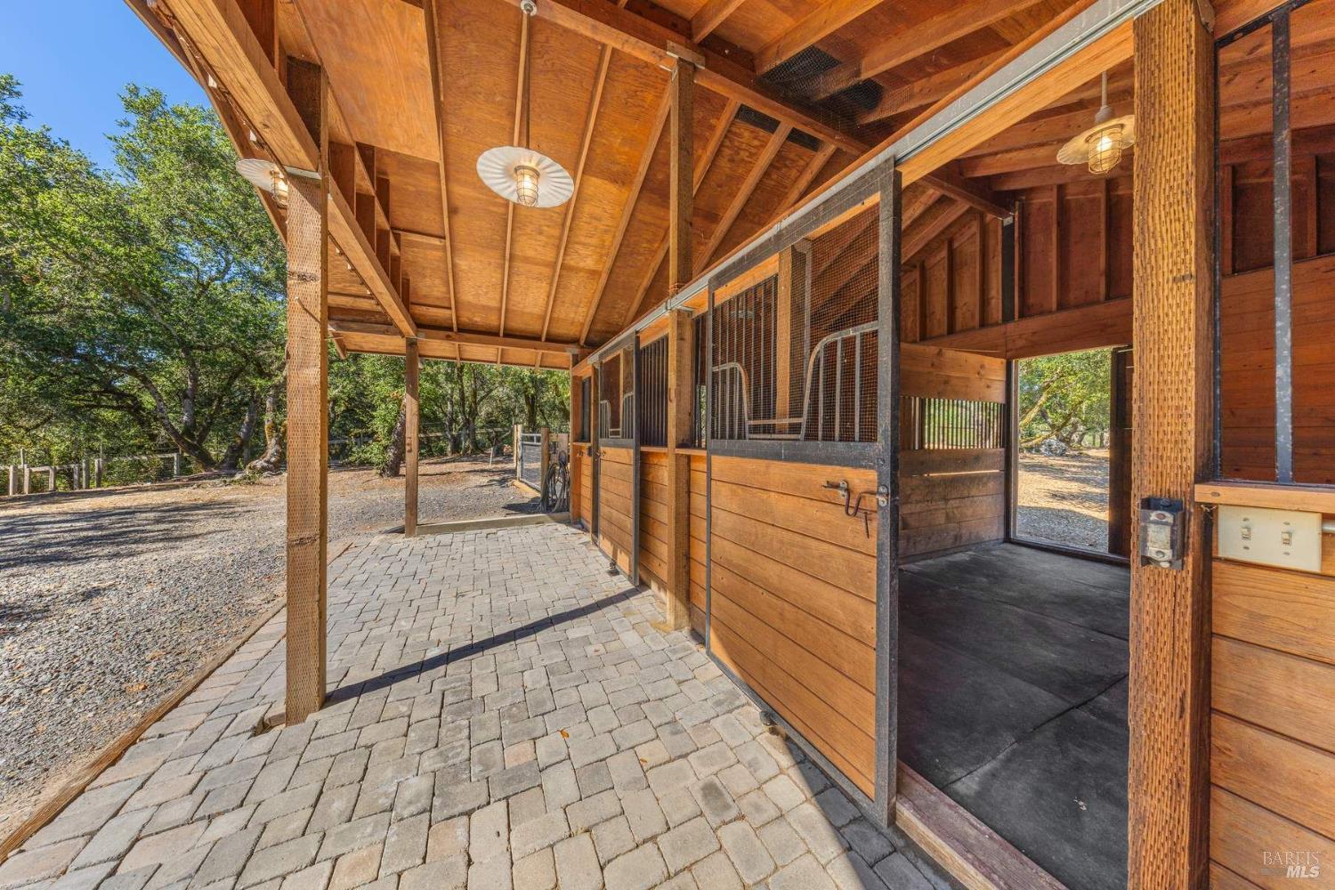 Detail Gallery Image 30 of 40 For 2700 Warrington Rd, Santa Rosa,  CA 95404 - 2 Beds | 2 Baths