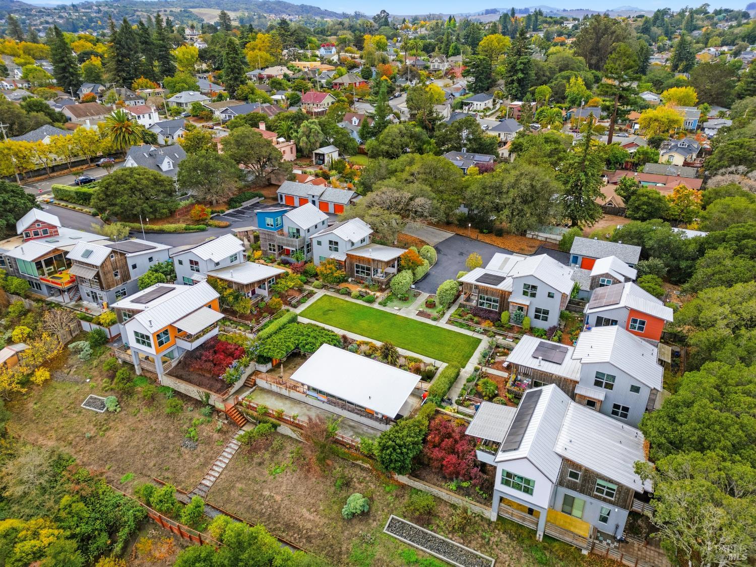 Detail Gallery Image 45 of 88 For 732 Keller Ct, Petaluma,  CA 94952 - 2 Beds | 2/1 Baths