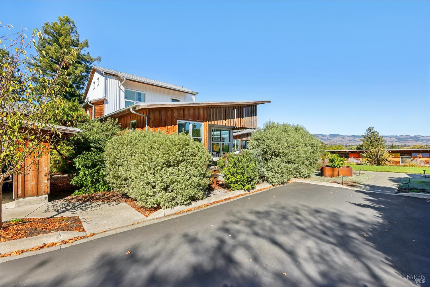 Detail Gallery Image 84 of 88 For 732 Keller Ct, Petaluma,  CA 94952 - 2 Beds | 2/1 Baths