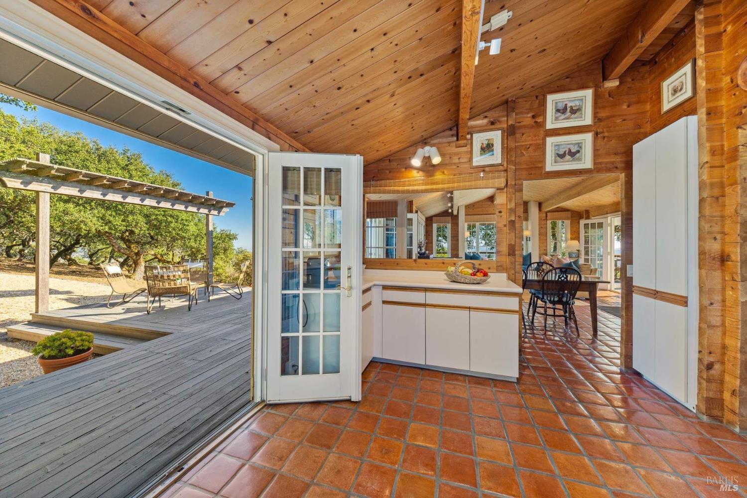 Detail Gallery Image 12 of 40 For 2700 Warrington Rd, Santa Rosa,  CA 95404 - 2 Beds | 2 Baths