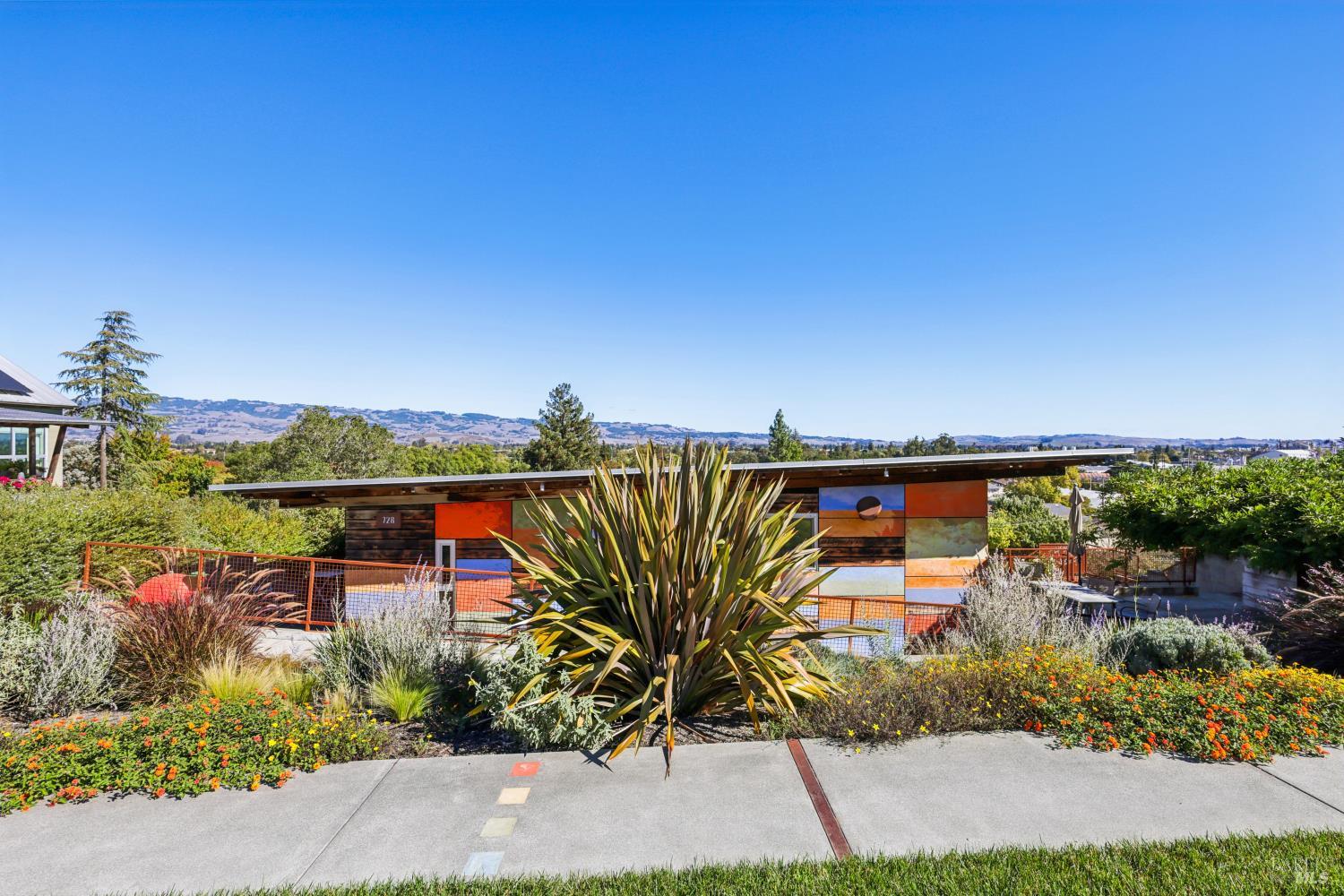 Detail Gallery Image 55 of 88 For 732 Keller Ct, Petaluma,  CA 94952 - 2 Beds | 2/1 Baths