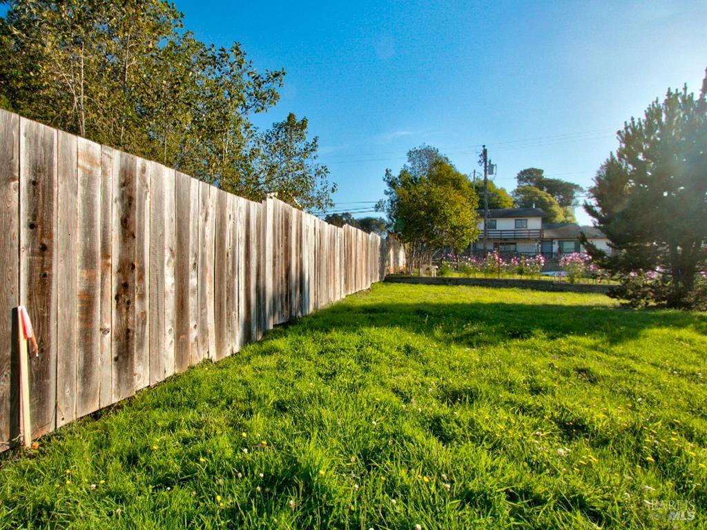 Detail Gallery Image 3 of 7 For 104 N Dana St, Fort Bragg,  CA 95437 - – Beds | – Baths