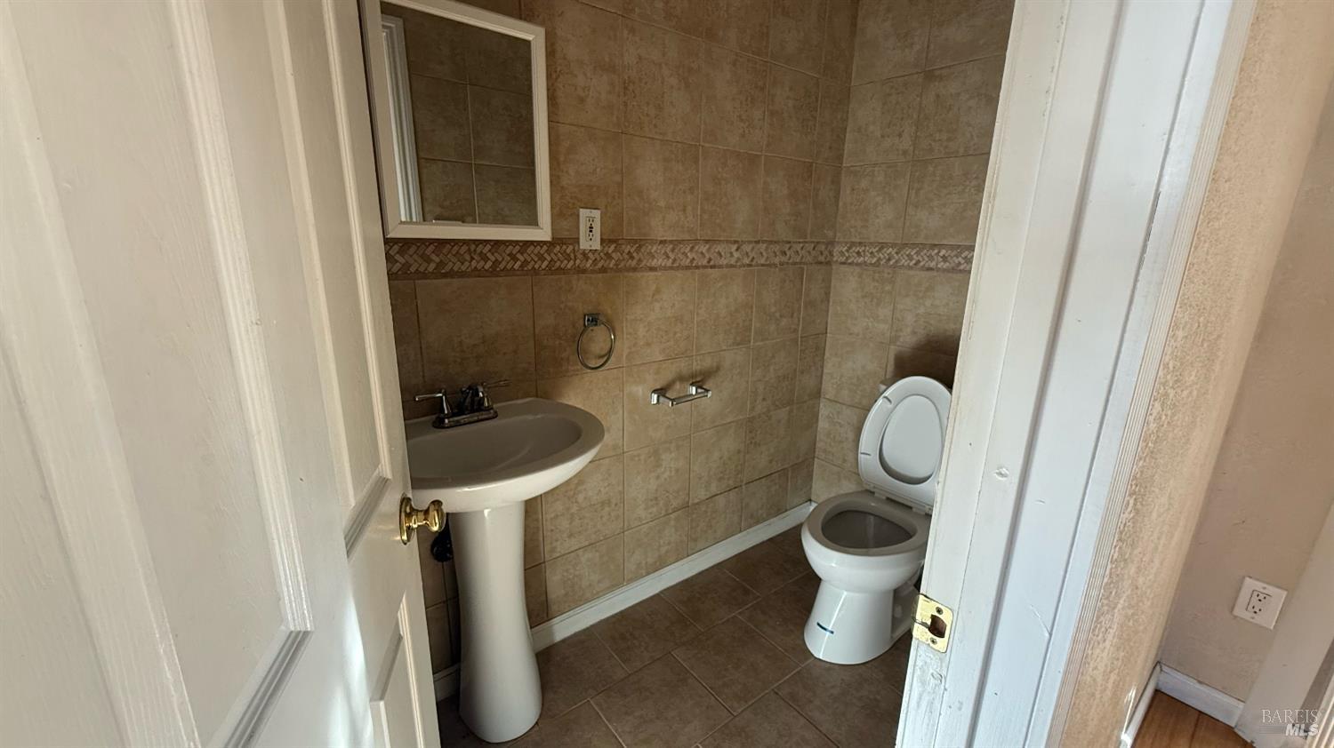 Detail Gallery Image 10 of 14 For 1046 Maple Ave, Vallejo,  CA 94591 - 2 Beds | 1 Baths