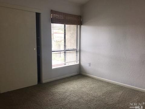 Detail Gallery Image 13 of 13 For 19 Redwood Ct, Santa Rosa,  CA 95409 - 3 Beds | 2 Baths