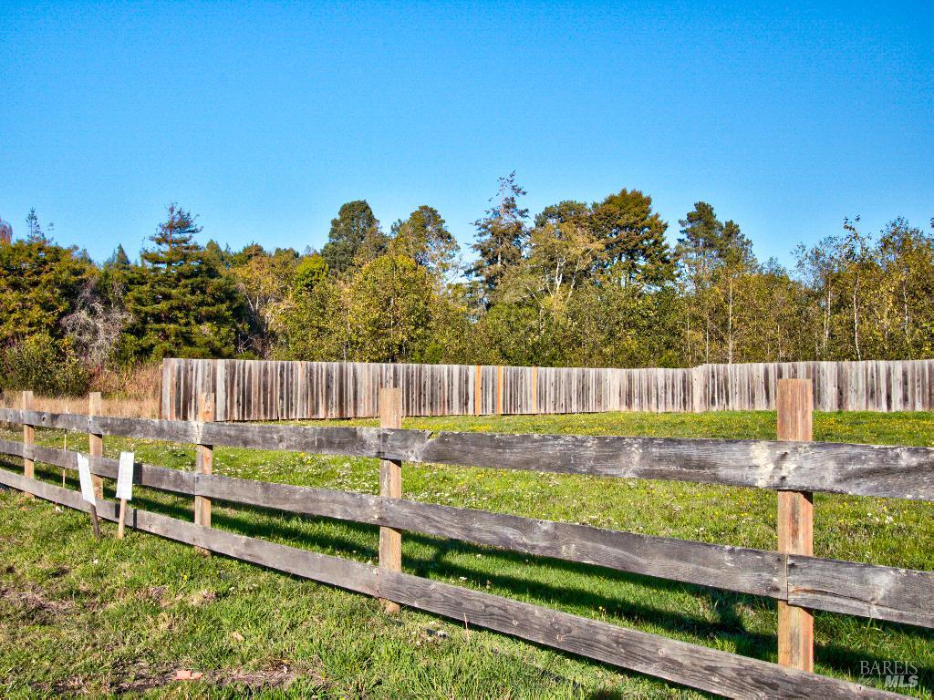 Detail Gallery Image 2 of 6 For 104 N Dana St, Fort Bragg,  CA 95437 - – Beds | – Baths