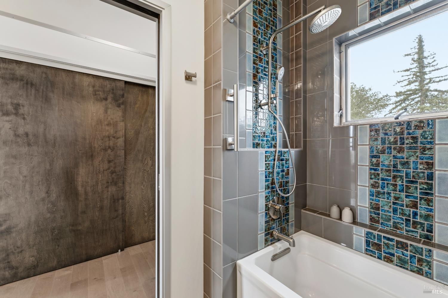 Detail Gallery Image 22 of 88 For 732 Keller Ct, Petaluma,  CA 94952 - 2 Beds | 2/1 Baths