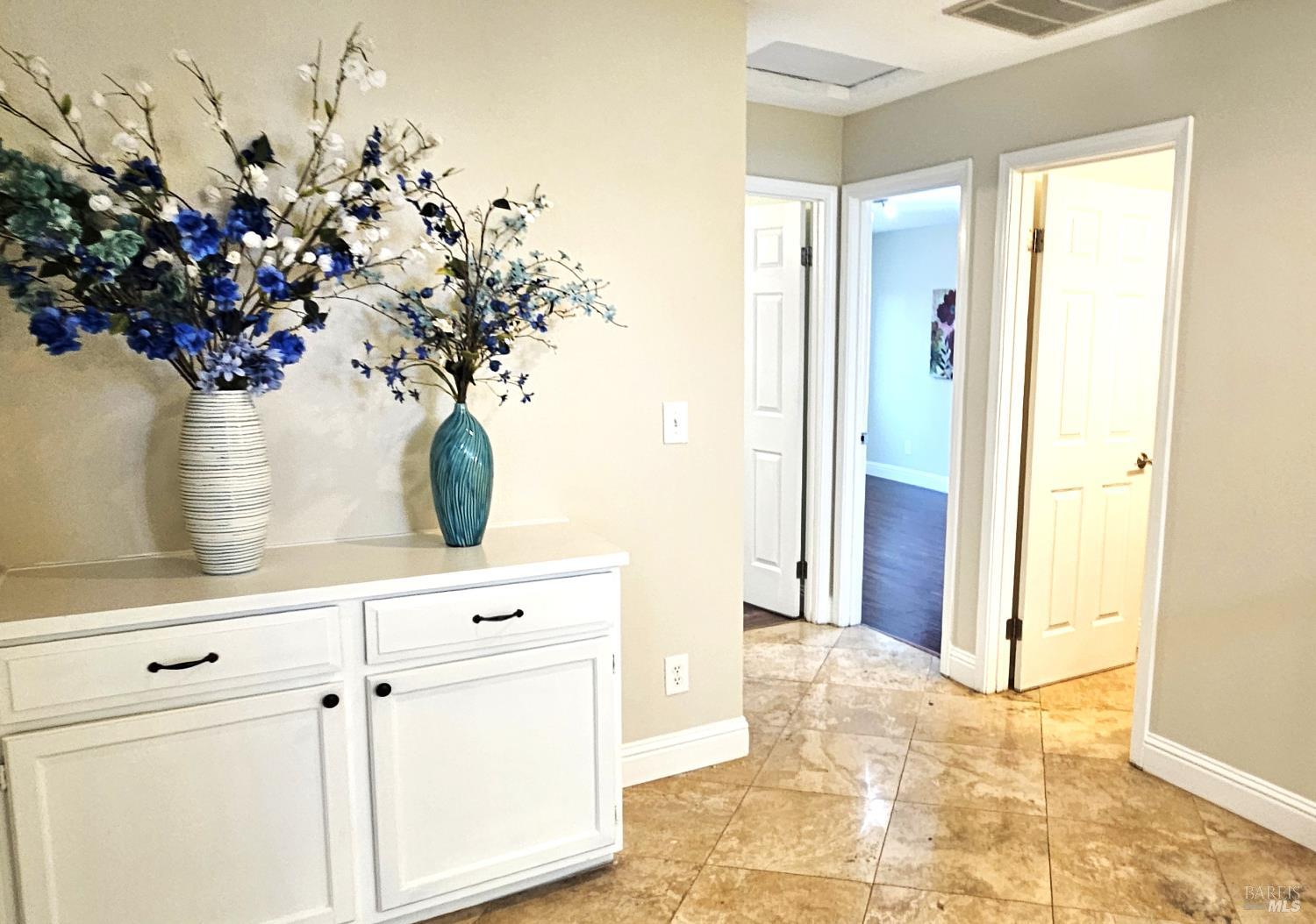 Detail Gallery Image 17 of 34 For 2591 Clipper Ln, Fairfield,  CA 94534 - 5 Beds | 3 Baths