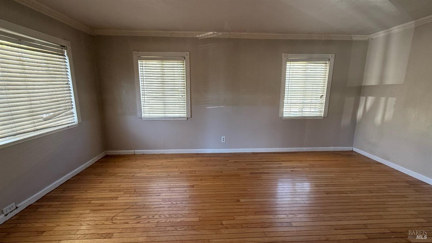 Detail Gallery Image 2 of 14 For 1046 Maple Ave, Vallejo,  CA 94591 - 2 Beds | 1 Baths