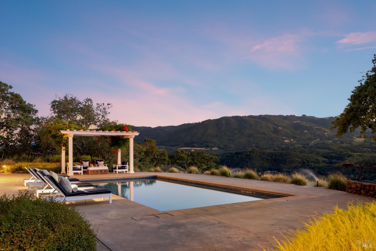 Detail Gallery Image 2 of 41 For 2220 Warm Springs Rd, Glen Ellen,  CA 95442 - 4 Beds | 4/1 Baths