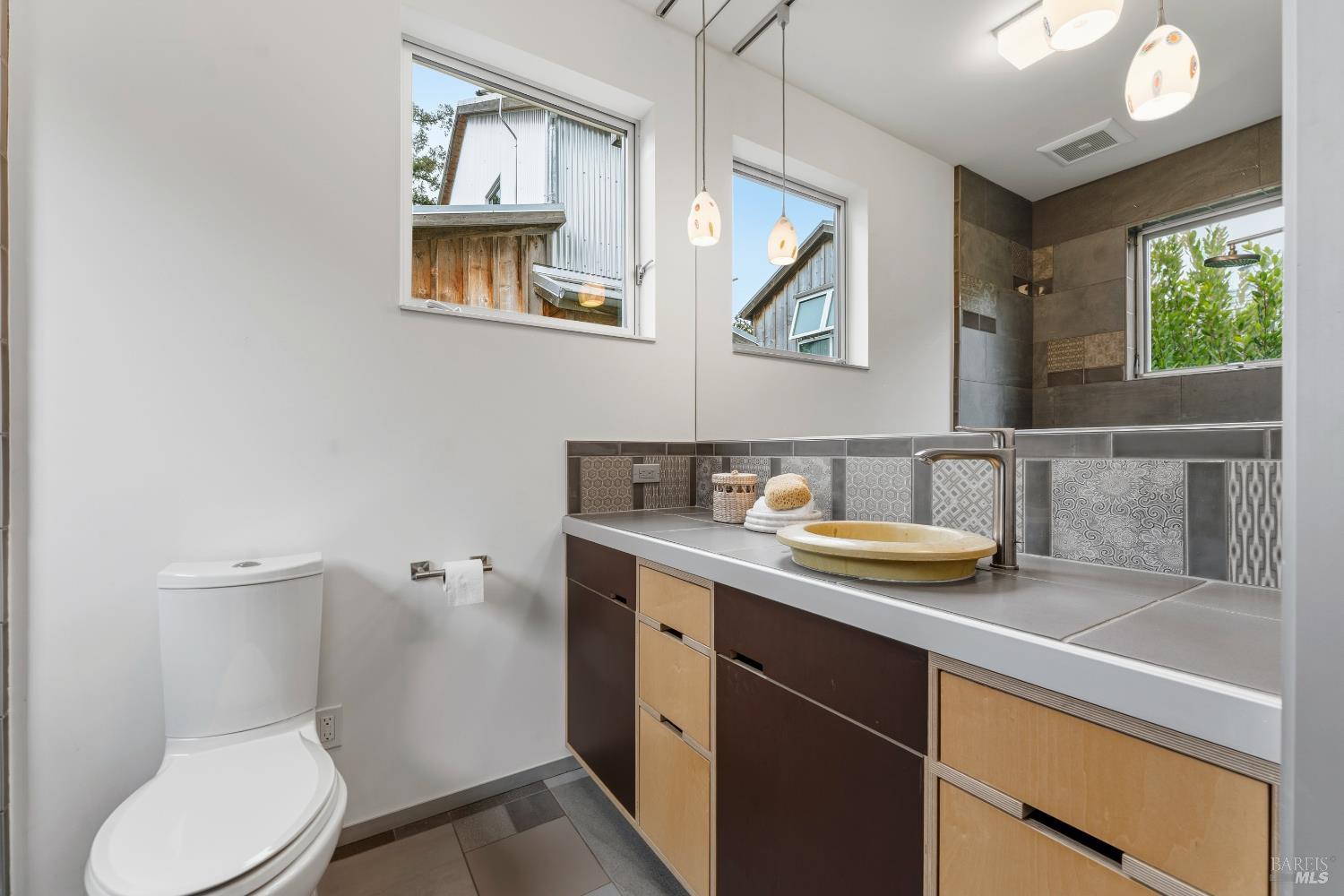 Detail Gallery Image 31 of 88 For 732 Keller Ct, Petaluma,  CA 94952 - 2 Beds | 2/1 Baths