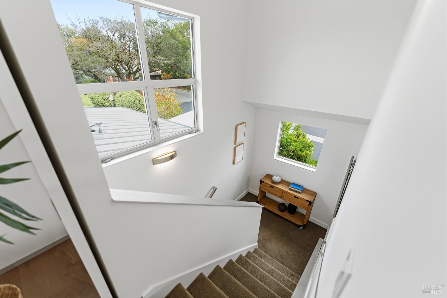 Detail Gallery Image 25 of 88 For 732 Keller Ct, Petaluma,  CA 94952 - 2 Beds | 2/1 Baths