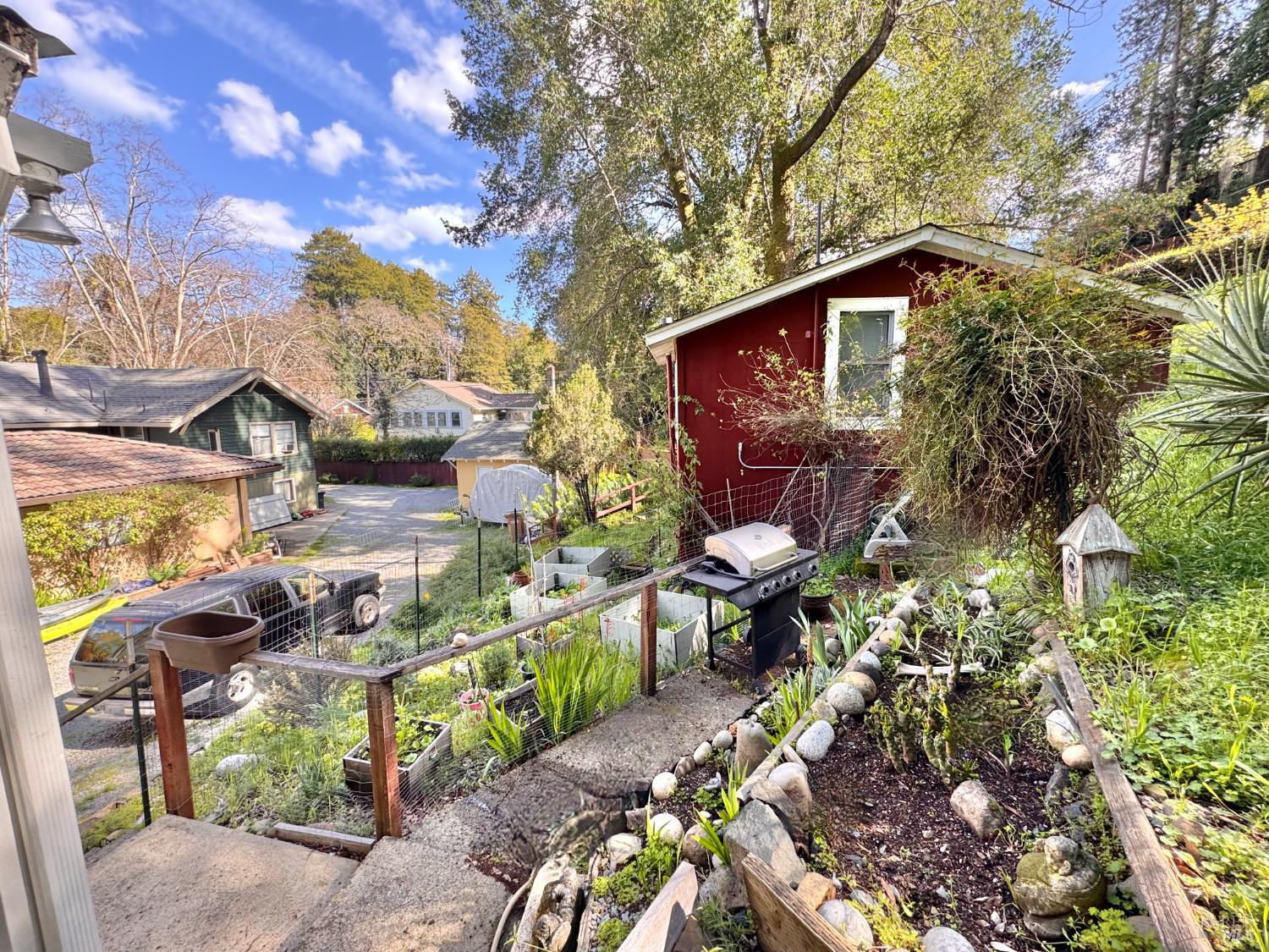 Detail Gallery Image 25 of 27 For 55 Park Rd, Fairfax,  CA 94930 - 11 Beds | 6/2 Baths