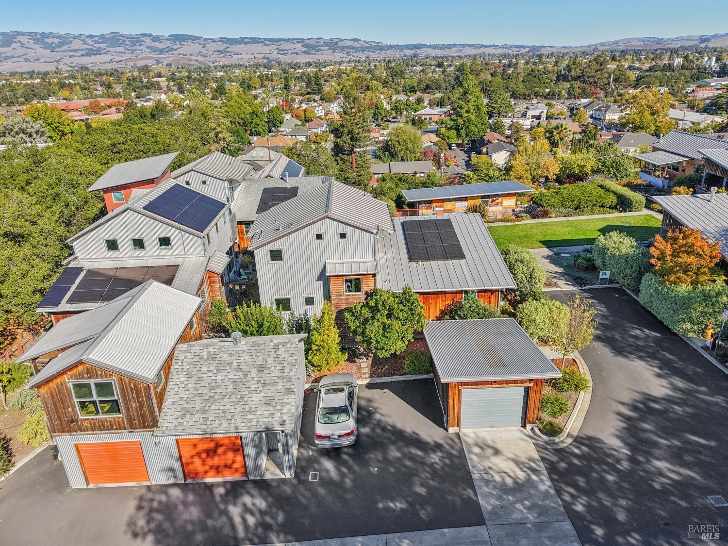 Detail Gallery Image 76 of 88 For 732 Keller Ct, Petaluma,  CA 94952 - 2 Beds | 2/1 Baths