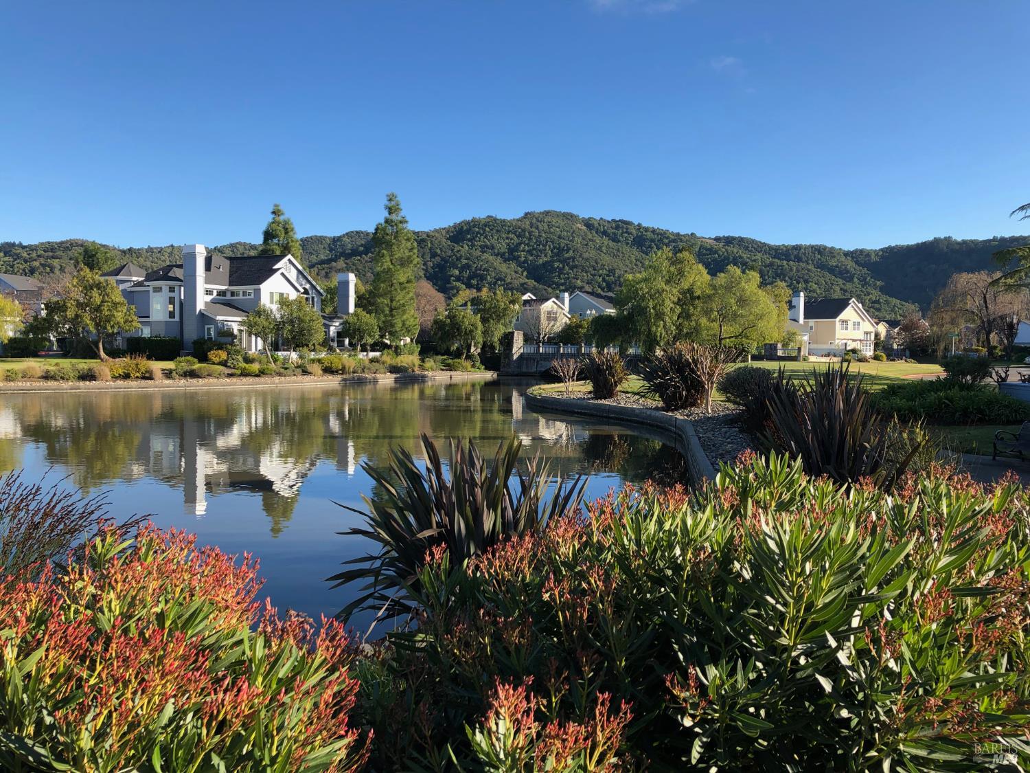 Detail Gallery Image 54 of 57 For 13 Waterside Cir, San Rafael,  CA 94903 - 3 Beds | 2/1 Baths