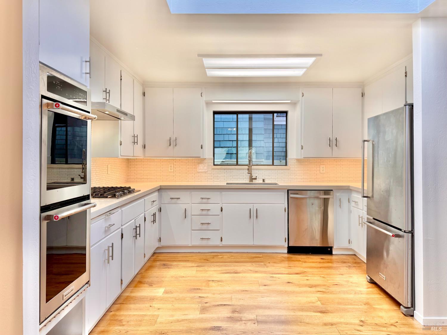 Detail Gallery Image 11 of 33 For 55 Park Rd, Fairfax,  CA 94930 - – Beds | – Baths