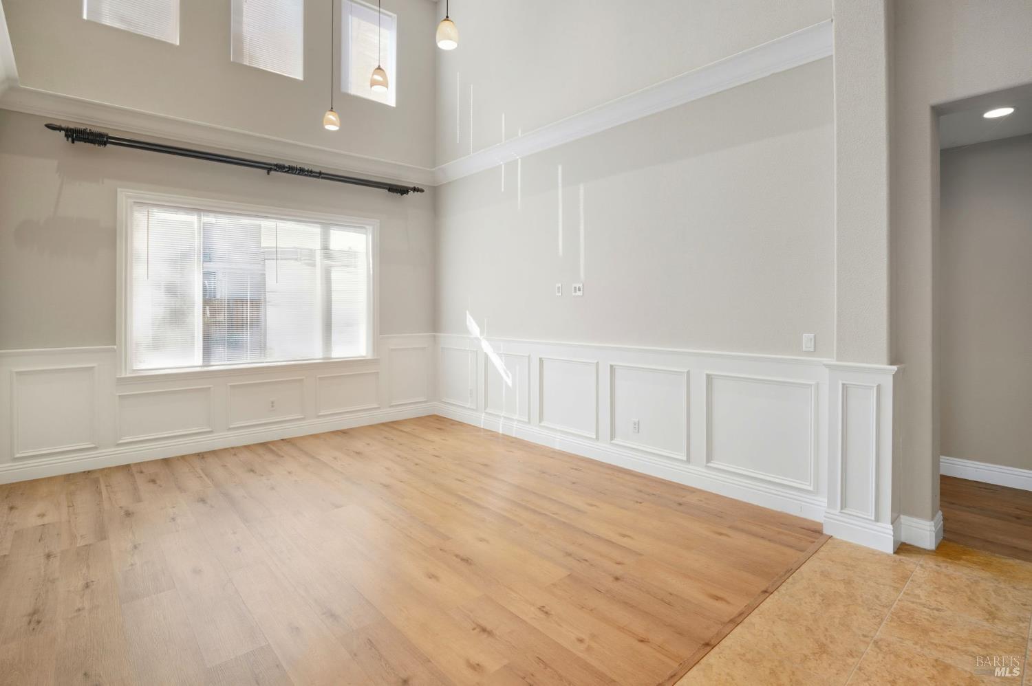 Detail Gallery Image 5 of 44 For 425 Dawson Creek Dr, Fairfield,  CA 94534 - 3 Beds | 2/1 Baths