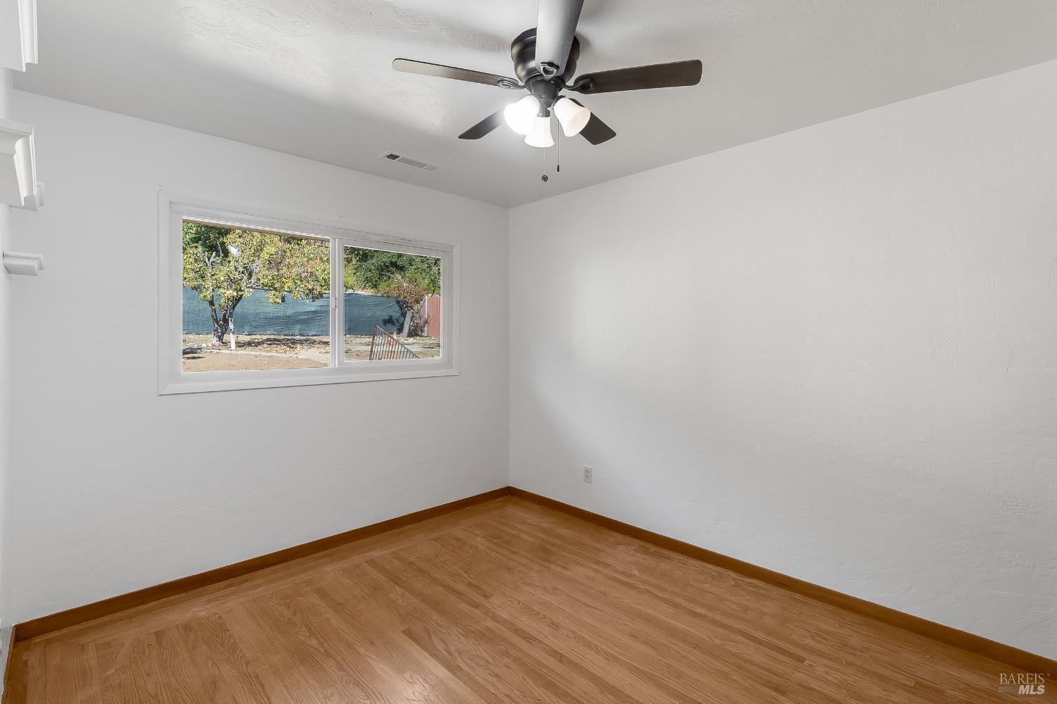 Detail Gallery Image 18 of 38 For 335 Hermosa Ave, Vallejo,  CA 94589 - 3 Beds | 1/1 Baths