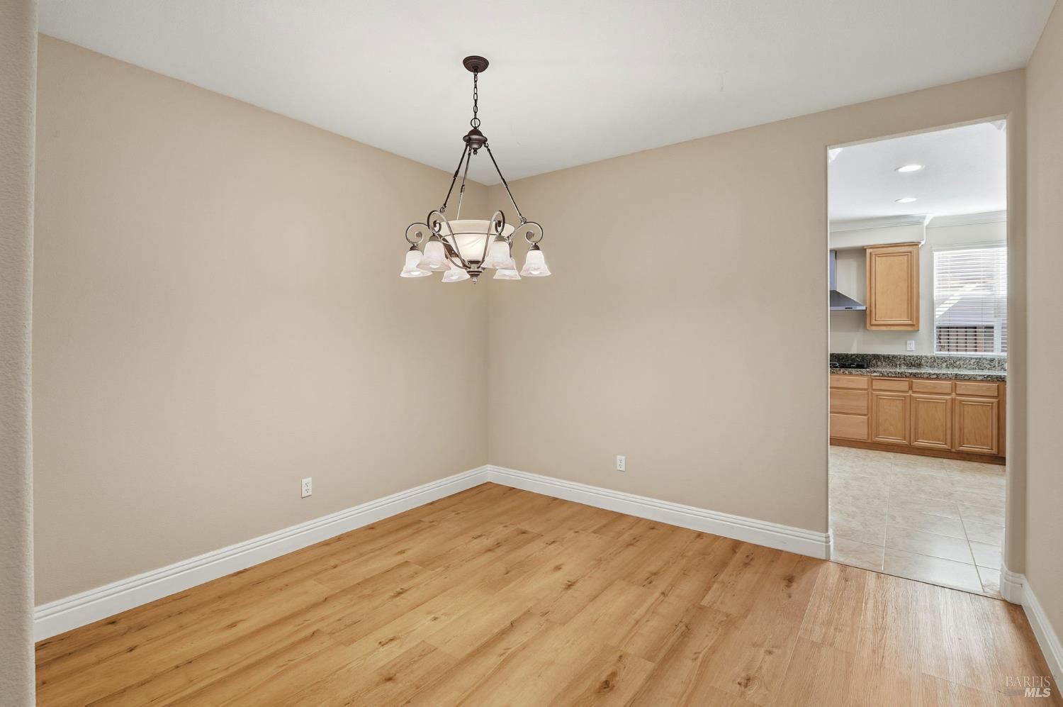 Detail Gallery Image 16 of 44 For 425 Dawson Creek Dr, Fairfield,  CA 94534 - 3 Beds | 2/1 Baths