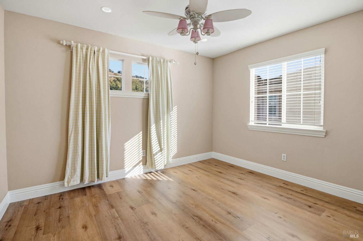 Detail Gallery Image 25 of 44 For 425 Dawson Creek Dr, Fairfield,  CA 94534 - 3 Beds | 2/1 Baths