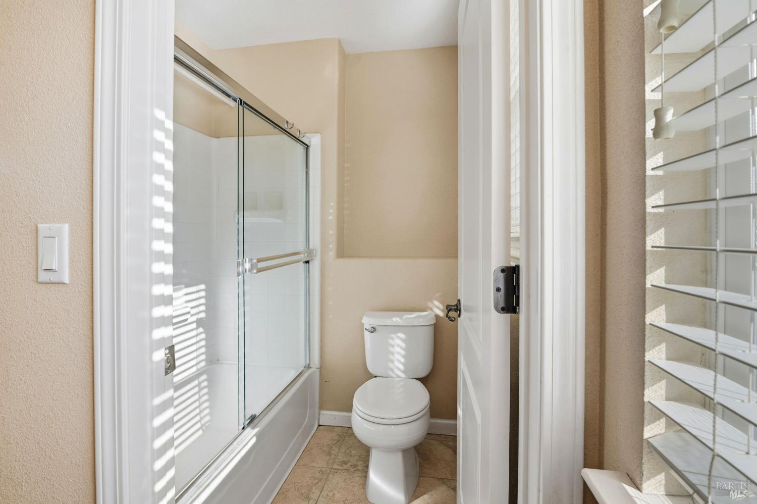 Detail Gallery Image 37 of 44 For 425 Dawson Creek Dr, Fairfield,  CA 94534 - 3 Beds | 2/1 Baths