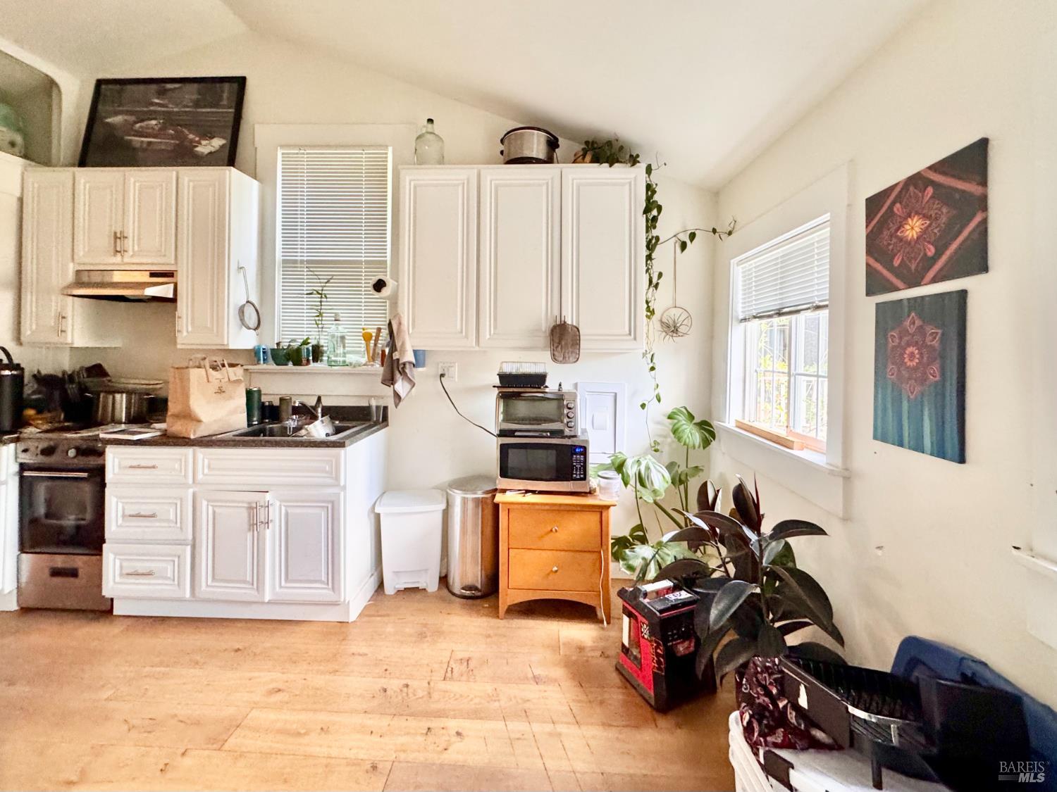 Detail Gallery Image 21 of 33 For 55 Park Rd, Fairfax,  CA 94930 - – Beds | – Baths