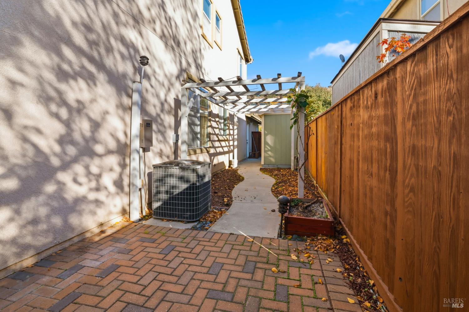 Detail Gallery Image 42 of 44 For 425 Dawson Creek Dr, Fairfield,  CA 94534 - 3 Beds | 2/1 Baths