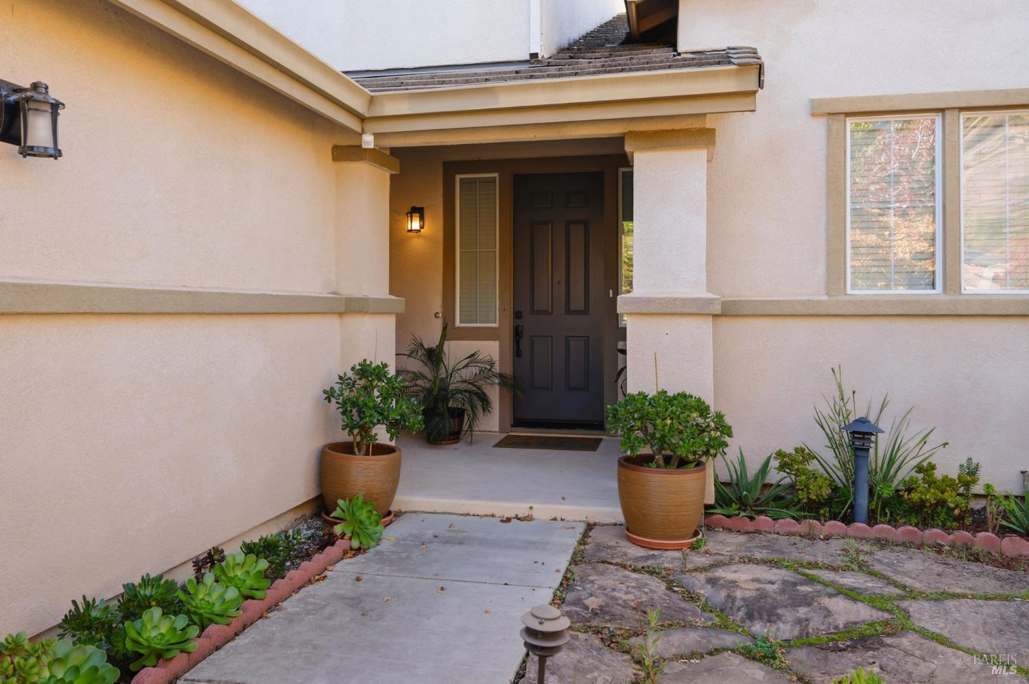 Detail Gallery Image 2 of 44 For 425 Dawson Creek Dr, Fairfield,  CA 94534 - 3 Beds | 2/1 Baths