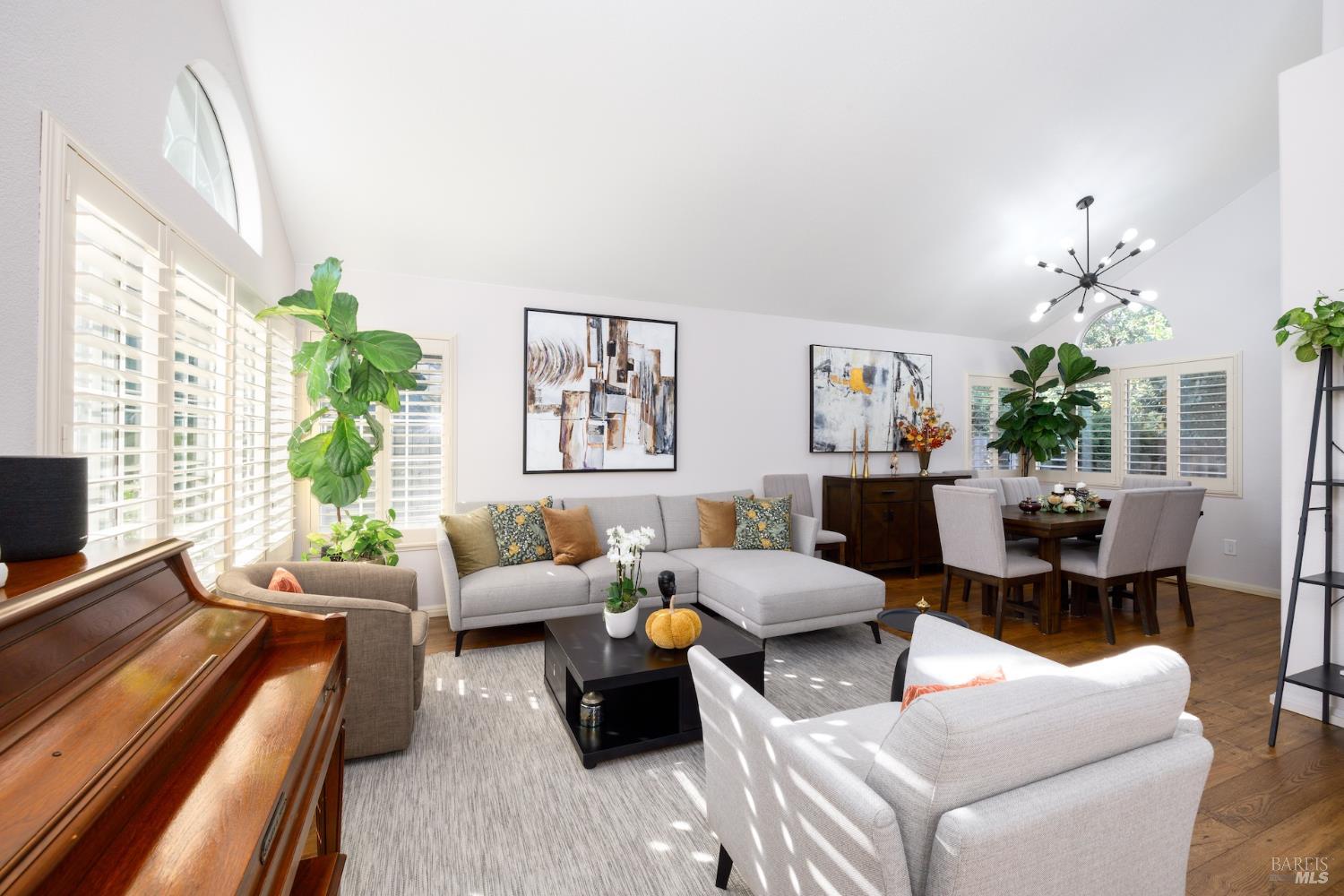 Detail Gallery Image 6 of 35 For 2480 Lemur St, Santa Rosa,  CA 95401 - 4 Beds | 3 Baths