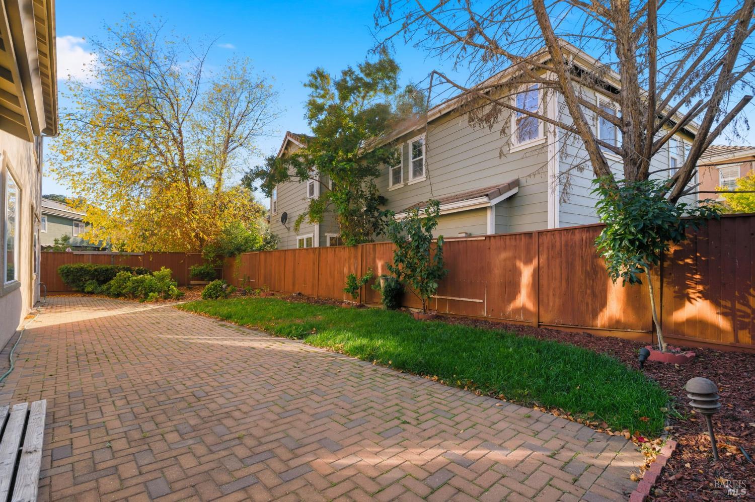 Detail Gallery Image 43 of 44 For 425 Dawson Creek Dr, Fairfield,  CA 94534 - 3 Beds | 2/1 Baths