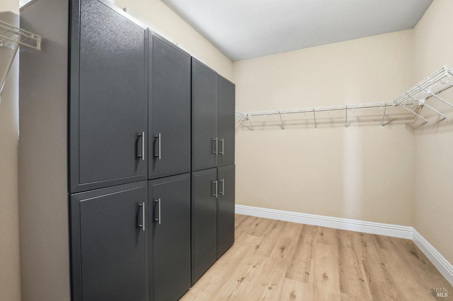 Detail Gallery Image 28 of 44 For 425 Dawson Creek Dr, Fairfield,  CA 94534 - 3 Beds | 2/1 Baths