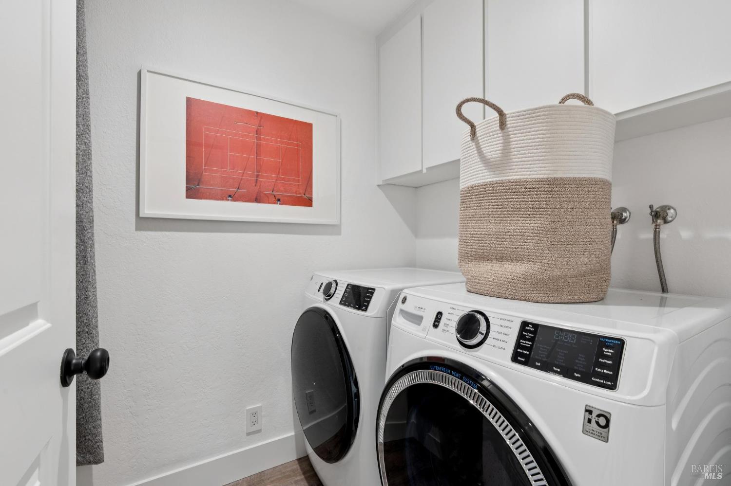 Detail Gallery Image 15 of 31 For 24 Brooke Cir, Mill Valley,  CA 94941 - 2 Beds | 2 Baths