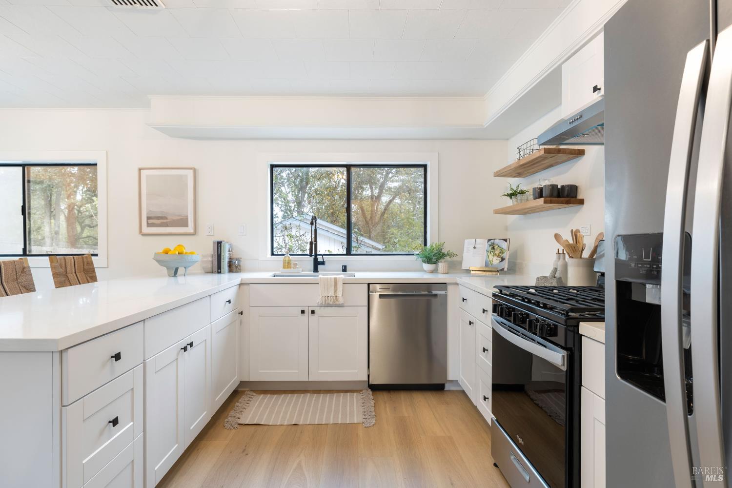 Detail Gallery Image 7 of 26 For 377 Maple Ave, Cotati,  CA 94931 - 4 Beds | 2/1 Baths