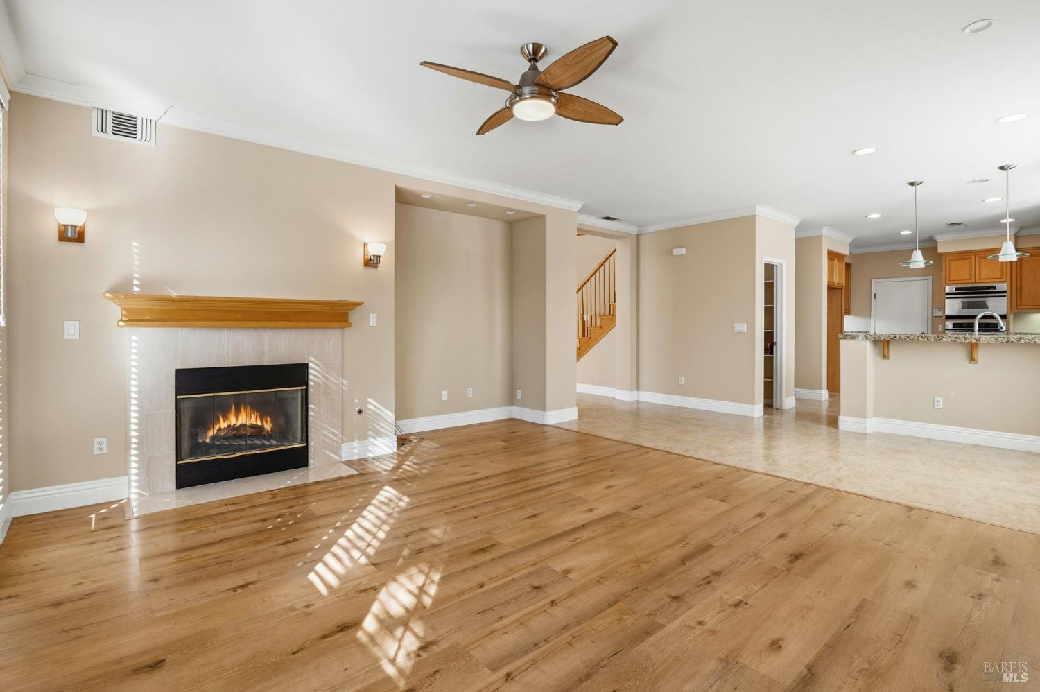 Detail Gallery Image 13 of 44 For 425 Dawson Creek Dr, Fairfield,  CA 94534 - 3 Beds | 2/1 Baths